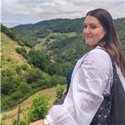 Profesora de refuerzo apta para todas las edades y niveles